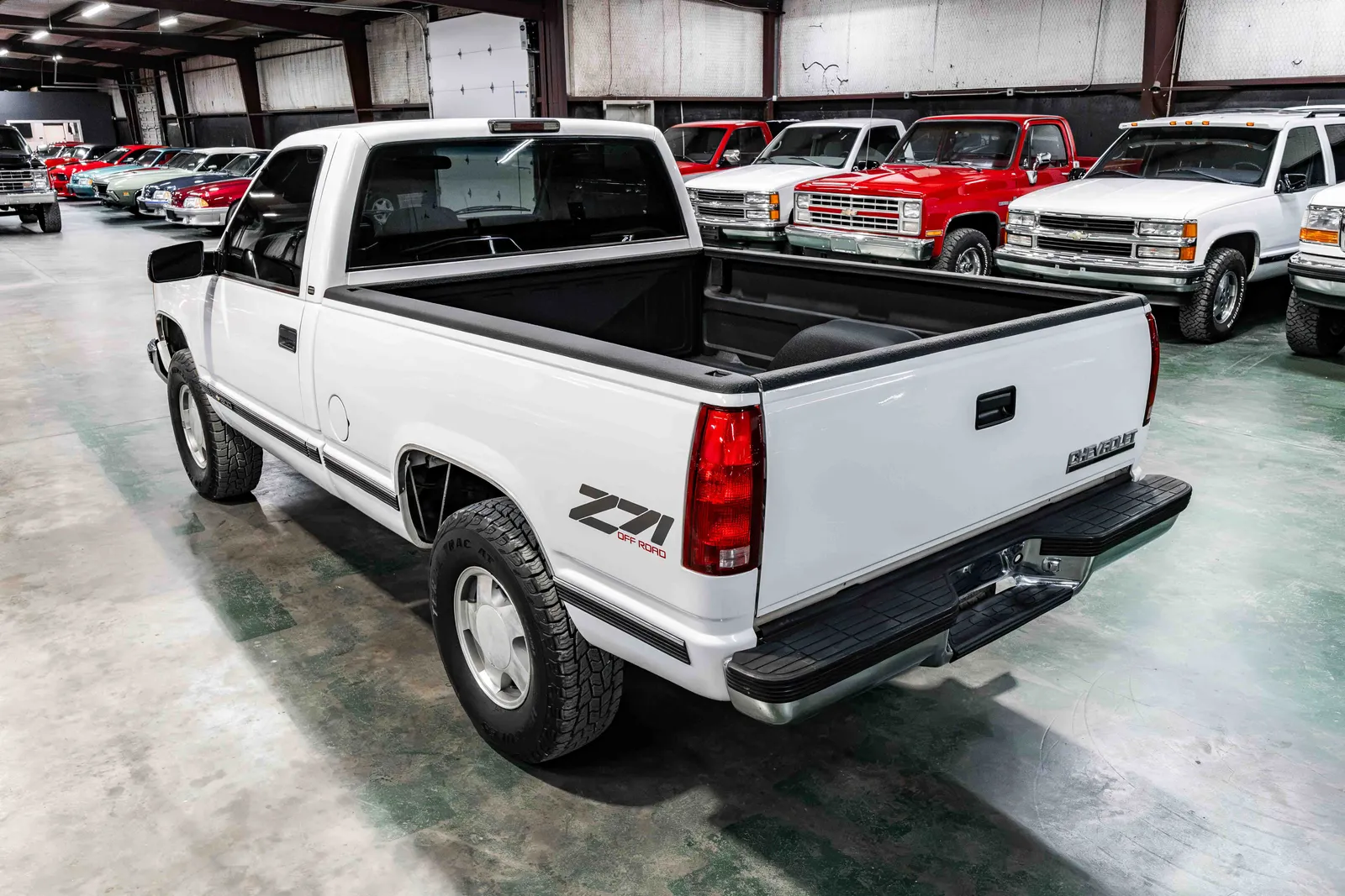 1998-Chevrolet-K1500-Z71-Olympic White-1GCEK14MXWZ135980--35.jpg